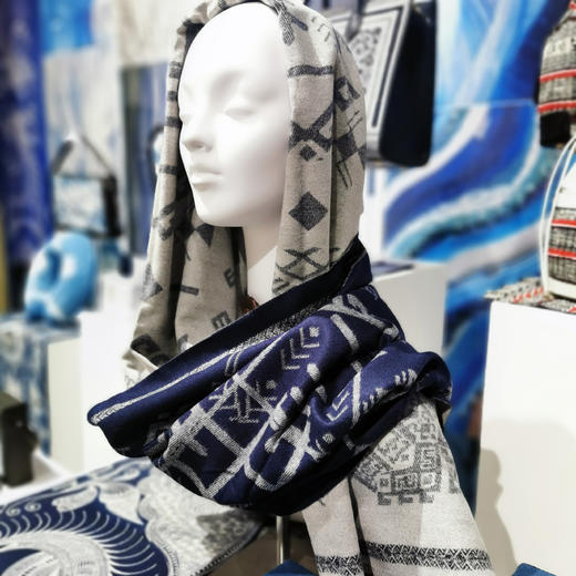 深山集市 黎锦蛙纹围巾190cm*62cm 商品图0