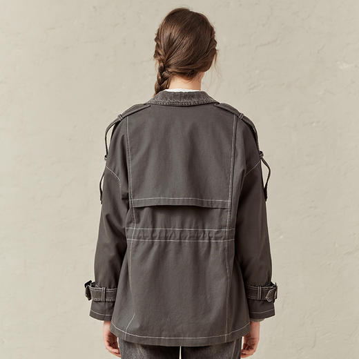 Famecoco范可儿灰色风衣短款女拼接假两件外套F221AV002 商品图3