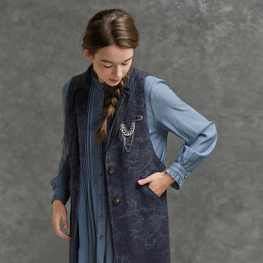 Famecoco范可儿灰色中长款马甲春重工刺绣开衫外搭F221CA003 商品图1