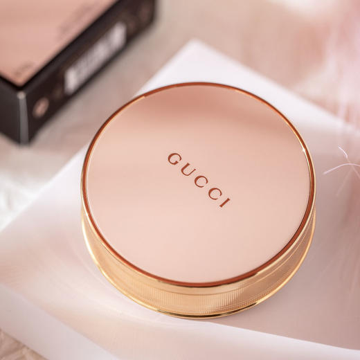 宜样 美妆/护肤  GUCCI古驰柔焦凝光细腻定妆粉饼01#瓷白色 （不支持7天无理由退换货哦） 商品图1