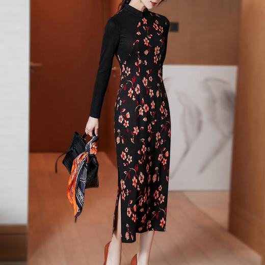 SSGS-42279秋冬配大衣时尚气质改良旗袍印花显瘦长袖针织连衣裙 商品图2