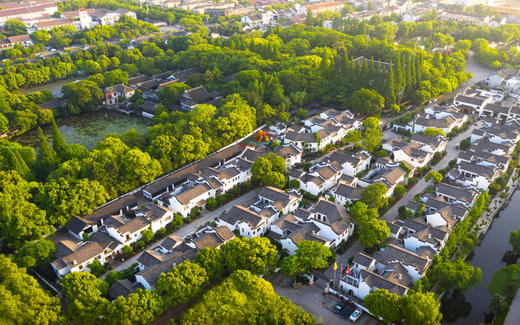 ★错峰特惠★ ¥698起/2间夜 住江南水乡"C"位【南浔博阳开元名庭度假酒店】享高级房+早餐，另可选单晚含特色双浇面~ 出门即古镇！有效期至2026年6月30日 商品图0