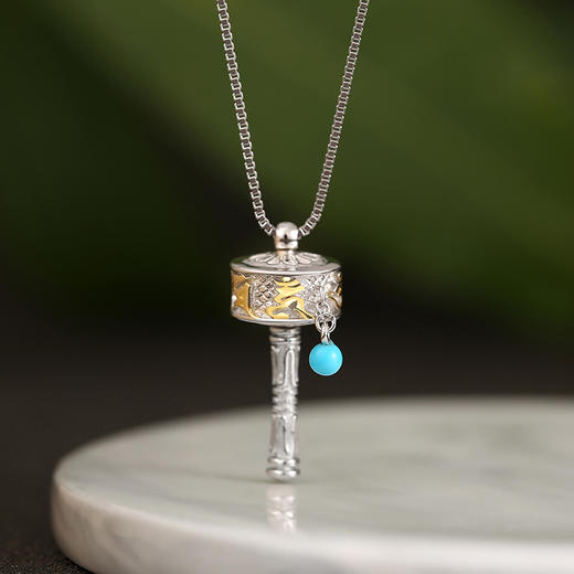 手持吉祥轮925银银松石项链 六字真言观音心咒 天然原矿轻奢吊坠醍醐原创 商品图0