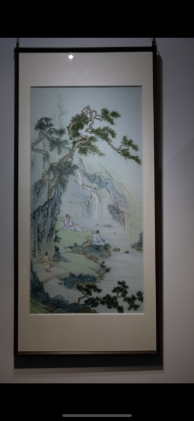 胡庆阳：粉彩《松风听泉图》