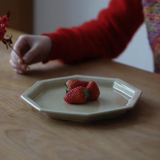 日本 渡边信史 山葵釉灰釉 高台甜品盘 菱形皿 芙蓉五角皿 轮花盘 商品图10