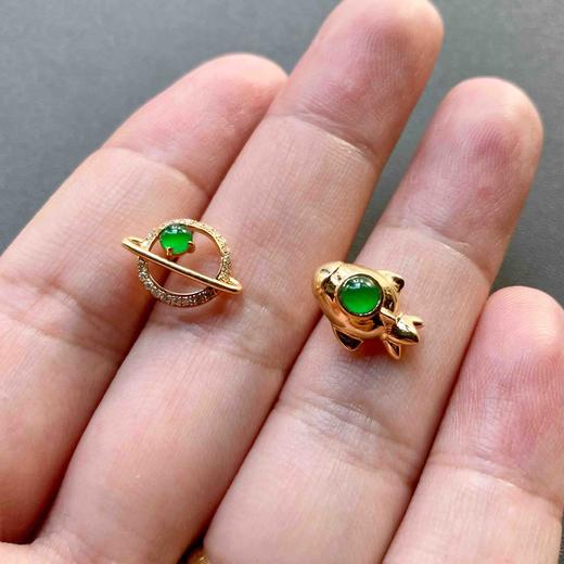 高冰种阳绿蛋面蛋面星辰大海宇宙飞船耳钉18k黄金钻石镶嵌 商品图6