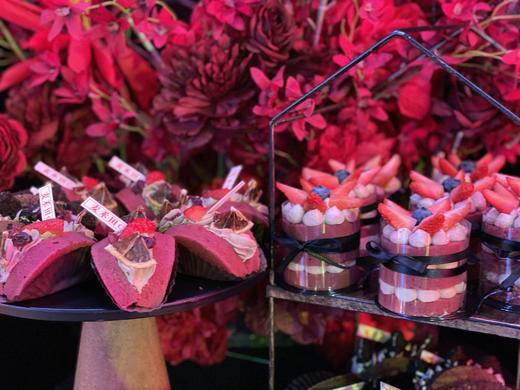 玫瑰轻奢风甜品台 商品图0