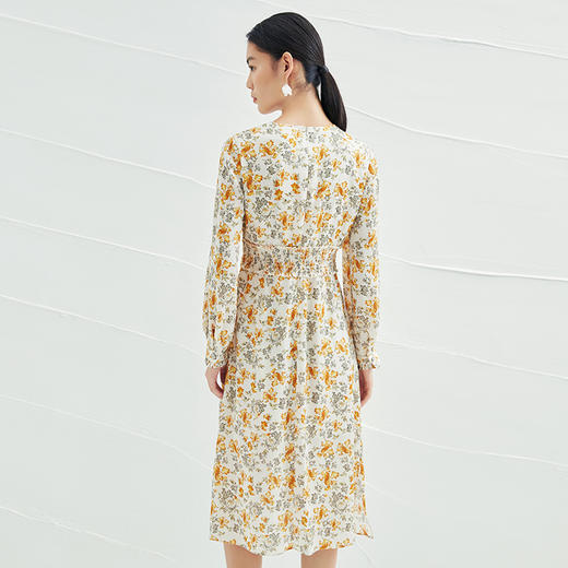 EITIE爱特爱春季新款圆领收腰a字碎花清新时尚长袖裙子连衣裙A2207929 商品图3