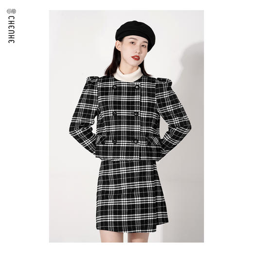 【内购不退换】臣禾 截短款格纹短外套K214012577 商品图1