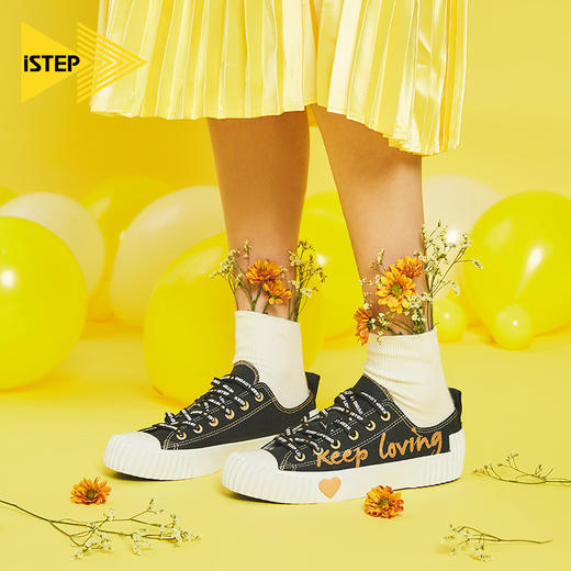 【正品】iSTEP帆布鞋2022新款女鞋字母情人节爱心平底拼色拼接低帮帆布鞋 商品图0