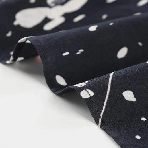 金三塔真丝印花长袖V领睡裙桑蚕丝性感可外穿家居服YSFAA326 商品图3