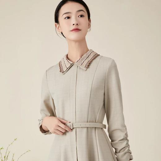 玳莎两件式翻领连衣裙新款早秋气质女装修身显瘦优雅A字裙 BC35302 商品图1