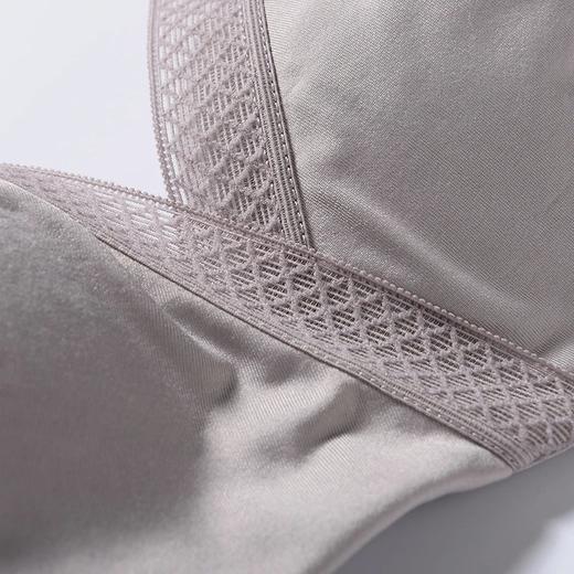 金三塔桑蚕丝无钢圈真丝文胸聚拢无插片舒适透气简约性感内衣女NZF5D301超值 商品图4