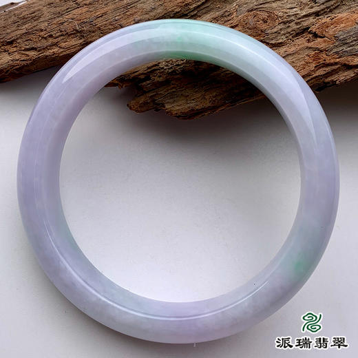 派瑞翡翠 翡翠手镯 糯种 浅绿色 商品图4
