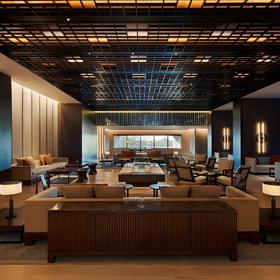 璞瑄酒店 |大堂吧晚餐 + 北京人艺话剧《古玩》门票单人套餐 + 5小时停车费