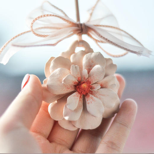 浪漫花车载挂件ins风花朵香水汽车香薰扩香石车挂韩系气质内装饰 商品图1