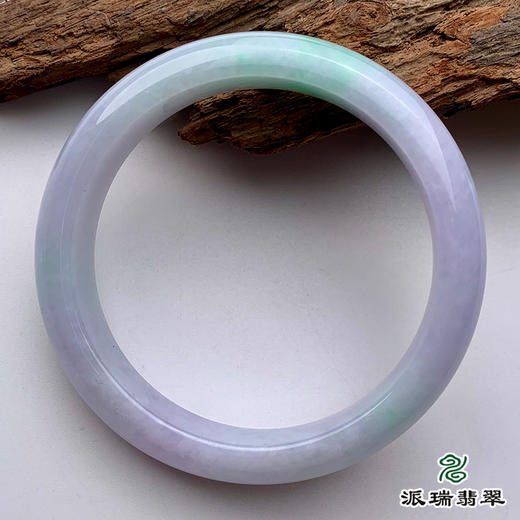 派瑞翡翠 翡翠手镯 糯种 浅绿色 商品图2