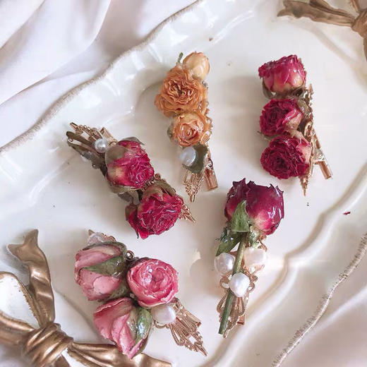 蔷薇少女 原创小众设计天然复古真花蔷薇发夹鸭嘴夹真花度假边夹 商品图0
