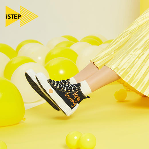 【正品】iSTEP高帮帆布鞋女2022秋冬新品女鞋情人节爱心平底拼色潮流板鞋 商品图2