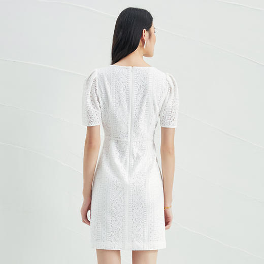 EITIE爱特爱气质方领蕾丝白色连衣裙夏新款修身显瘦百搭通勤B2207908 商品图3