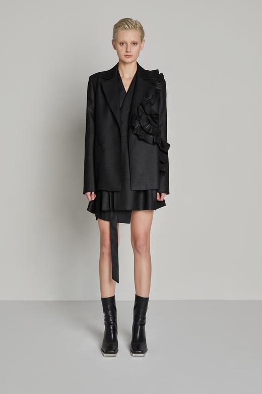 立裁溢边直身西服 商品图3