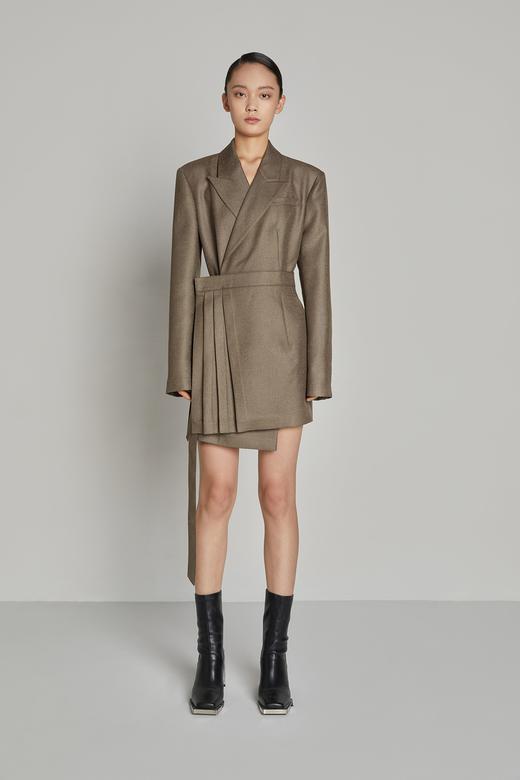 搭片下摆收腰西服 商品图0