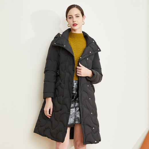 LR024斯尔丽瑟俪2021年冬上新压花别致中长款羽绒服款 商品图6