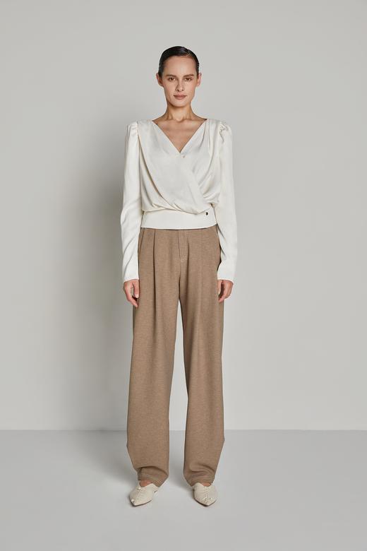 叠搭V领泡肩收腰上衣 商品图0