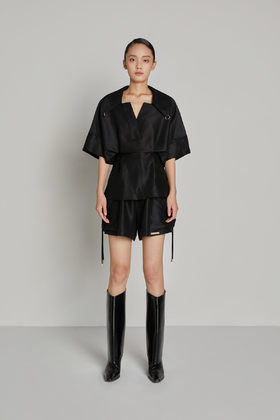 抽绳兜花苞短裤