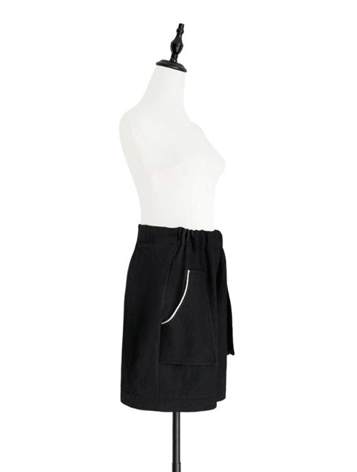 TYNVIE 大插袋百慕大羊毛短裤 -黑色 商品图1