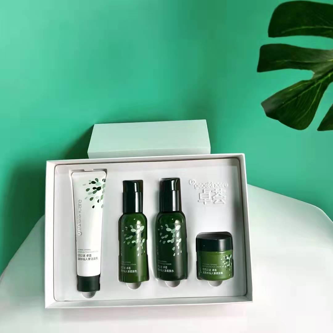 纽西之谜卓荟温泉水仙人掌套盒(洁面100g 水120ml 乳100ml 霜50g)