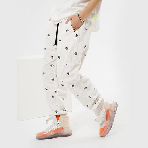 MISHKA满绣灯芯绒长裤M21100805M 商品图2