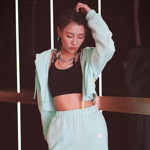 MISHKA短款拉链连帽卫衣M21100485W 商品图2