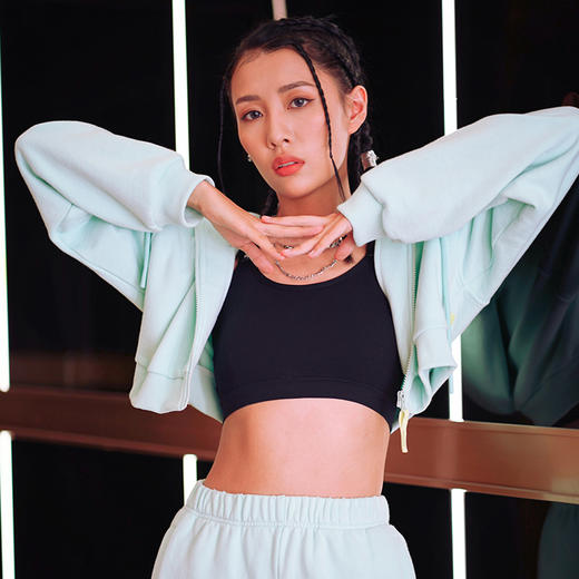 MISHKA短款拉链连帽卫衣M21100485W 商品图3