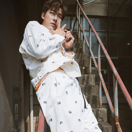 MISHKA满绣灯芯绒夹克M21100502M 商品图3