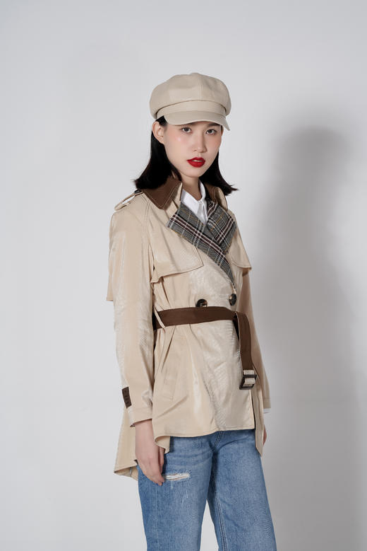 【1折】臣禾 拼接格纹翻领小个子短款风衣K213011477 商品图3