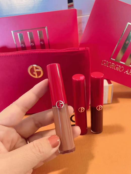 ❤️阿玛尼 Armani 爆款唇釉旅行套装礼盒，配有化妆包💄 商品图1