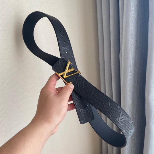 春季特惠💰330 LV路易系列 男士腰带 LOUIS VUITTON采用进口头层皮革 商品图0