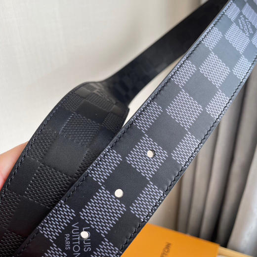 春季特惠💰350 LOUIS VUITTON LV男士腰带 原厂进口头层压花 商品图8