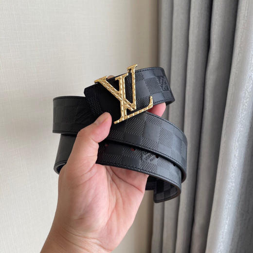 春季特惠💰350 LOUIS VUITTON LV男士腰带 原厂进口头层压花 商品图4