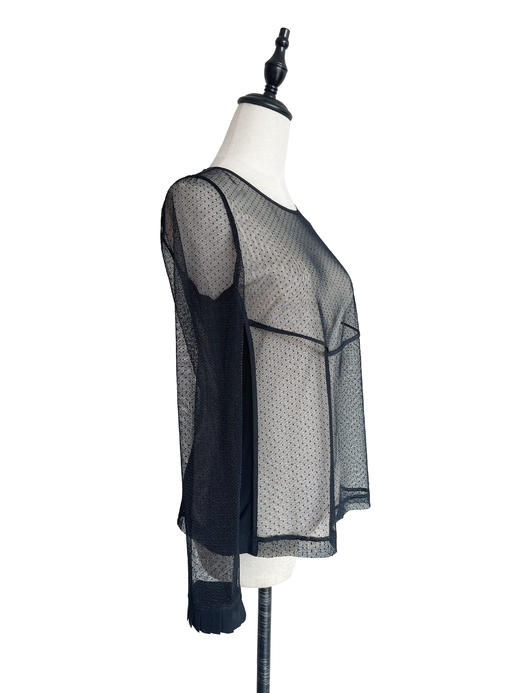 TYNVIE 褶皱袖口镶边花型蕾丝透视长袖上衣-黑色 商品图2