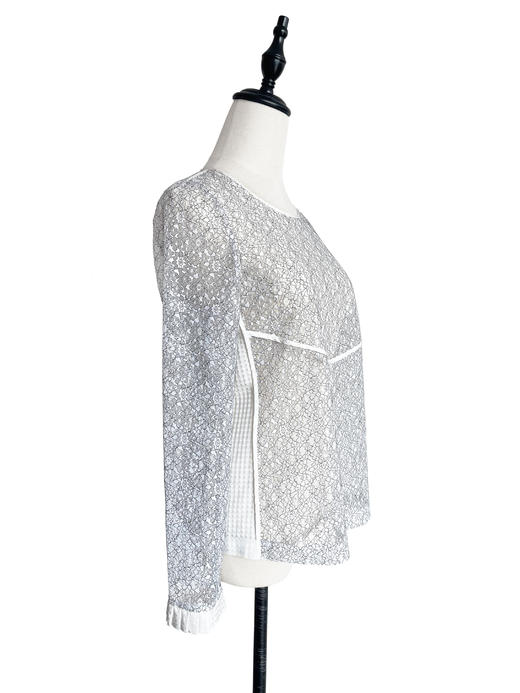 TYNVIE 褶皱袖口镶边花型蕾丝透视长袖上衣-白色 商品图3