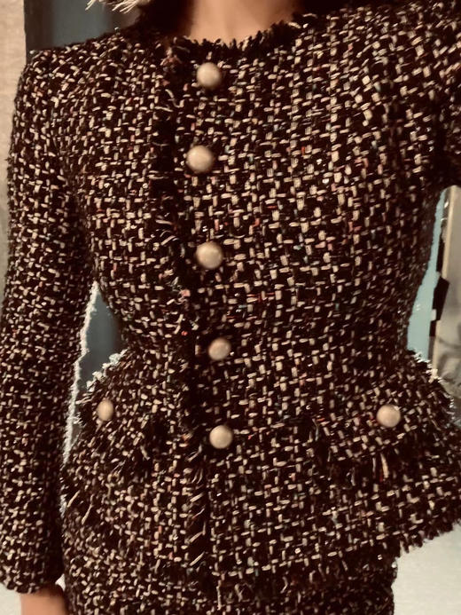 “千金小姐”颈袖添香-套裙-J8303118A 单排扣小香风套裙精致璀璨贵族千金小姐范儿 商品图1