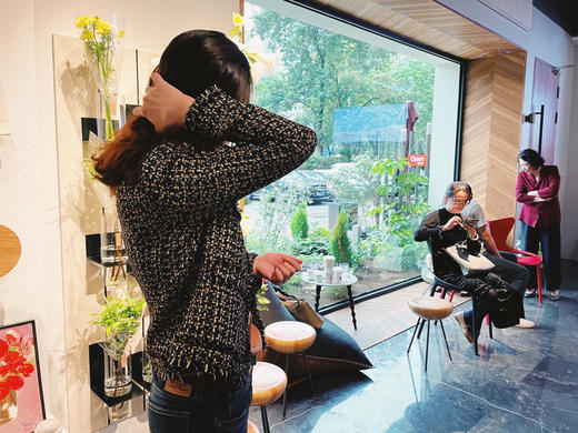 “千金小姐”双排扣，颈袖添香-套裙-BT1XC4518双排扣精致小香风套裙璀璨闪耀贵族千金小姐范儿 商品图3