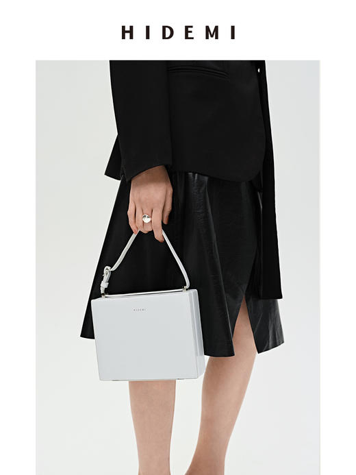 HIDEMI 简约设计感可拆卸腰带式廓形西装 商品图5