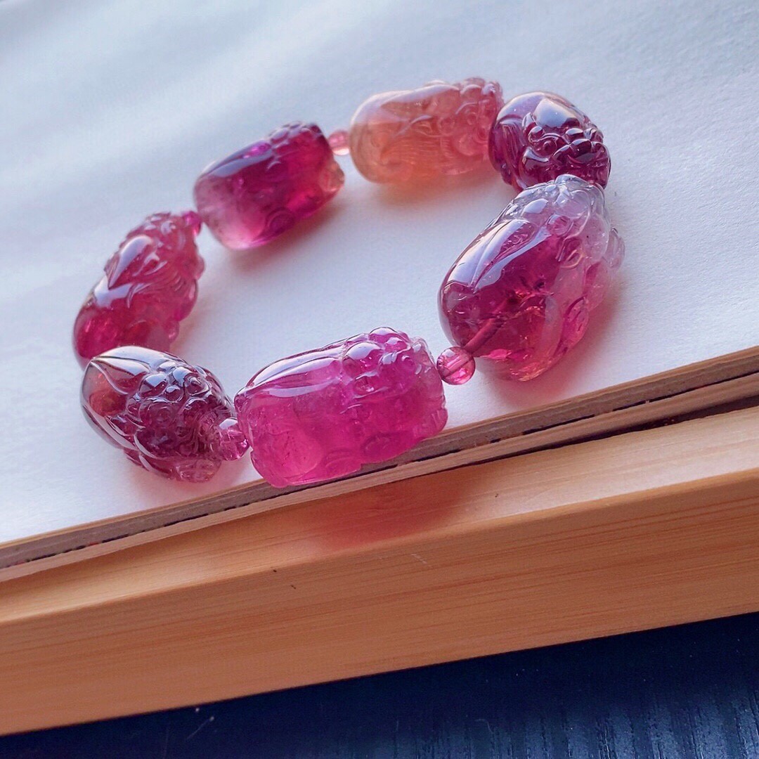 5克 红碧玺红纹珠手链