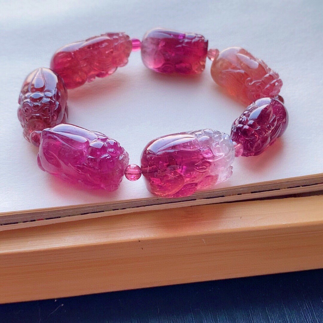 5克 红碧玺红纹珠手链