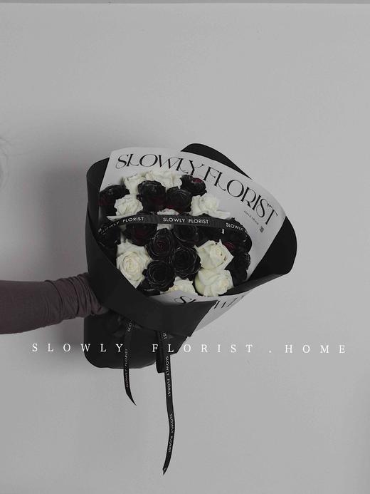 酷女孩黑玫瑰花束 商品图12