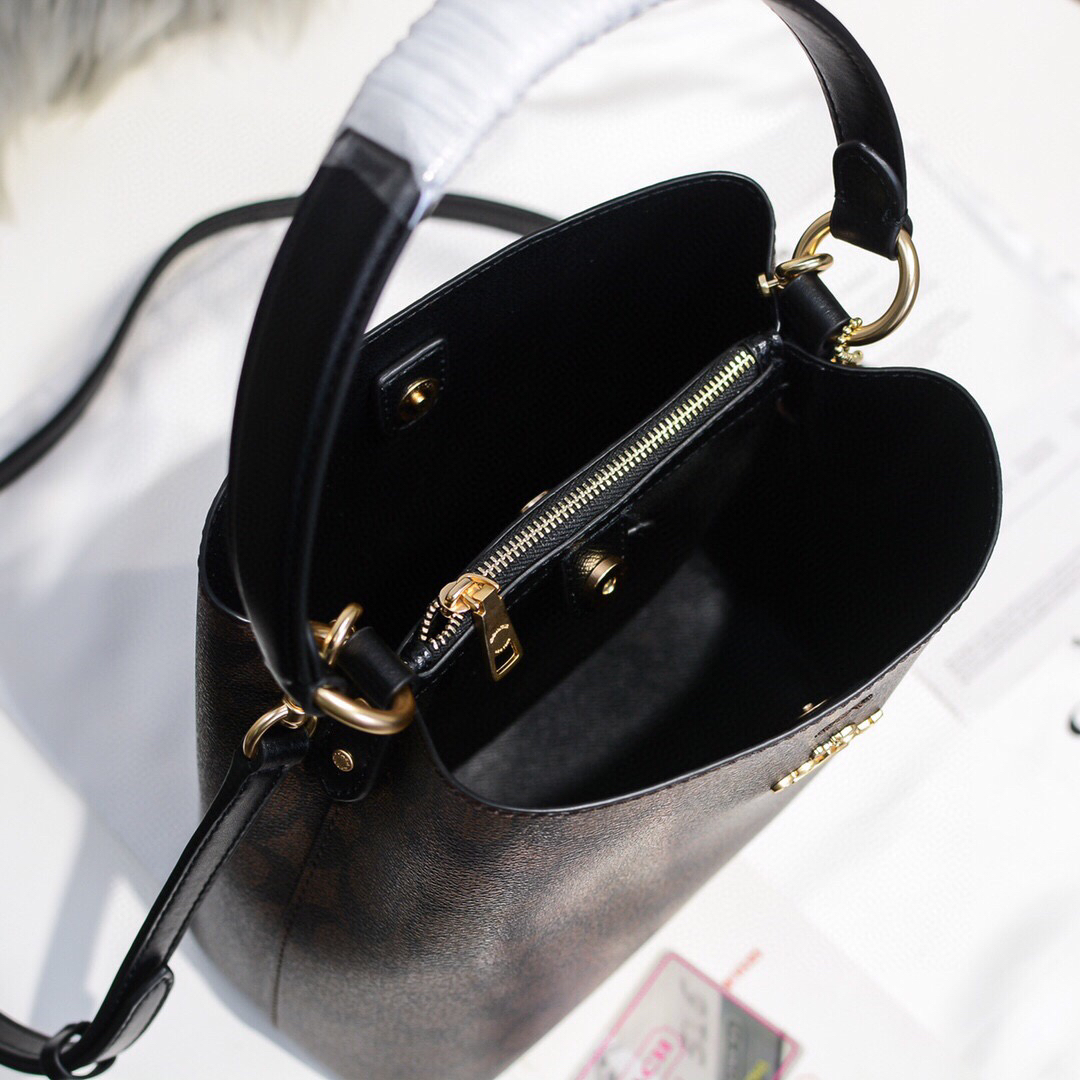 春季特惠90450 蔻驰coach 小号水桶包2312