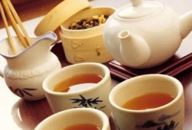 为啥成年人都喜欢喝茶，以前不觉得茶好喝，慢慢也开始喝茶了？ 